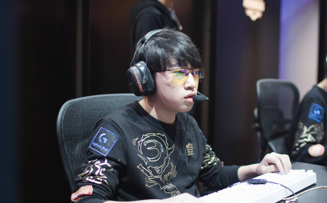 在赛场上全 在赛场上全