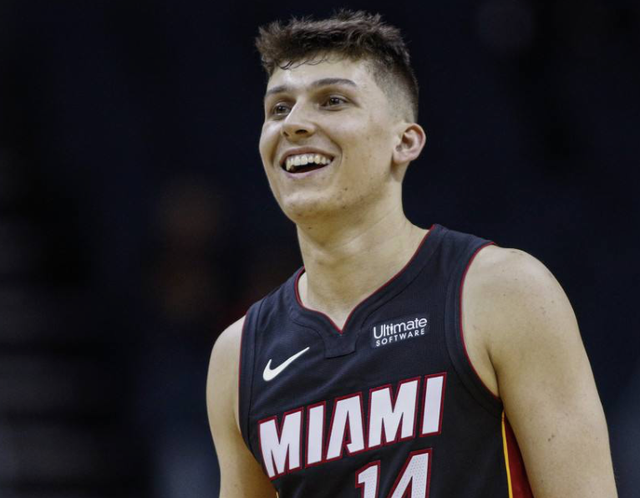 舞台上重焕 舞台上重焕