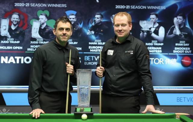 园足球到职 园足球到职